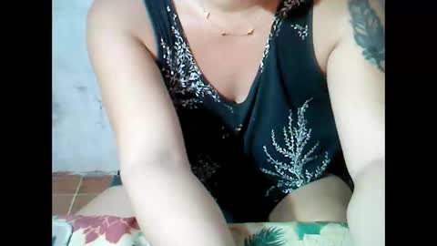 sunshine_38 online show from October 2025 04:49:02 PM