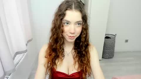 Snapshot of sunshine_bliss chatting on June 2026 03:38:02 PM sunshine_bliss online show from June 2026 03:38:02 PM