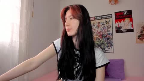 Snapshot of sunshine_girl9 chatting on March 2025 07:32:01 PM sunshine_girl9 online show from March 2025 07:32:01 PM