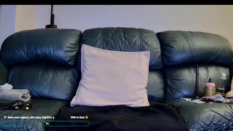 Snapshot of superduty5speed chatting on September 2025 04:12:01 PM Thomas online show from September 2025 04:12:01 PM