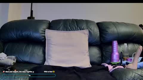 Snapshot of superduty5speed chatting on November 2025 06:55:02 PM Thomas online show from November 2025 06:55:02 PM