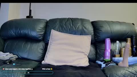 Thomas online show from December 2025 07:54:01 PM