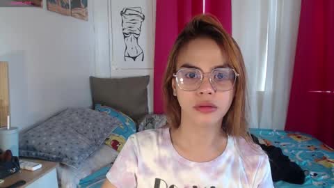 Snapshot of superhotvaleria chatting on October 2025 12:25:02 AM Im val online show from October 2025 12:25:02 AM