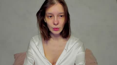 Una online show from January 2026 02:14:01 AM