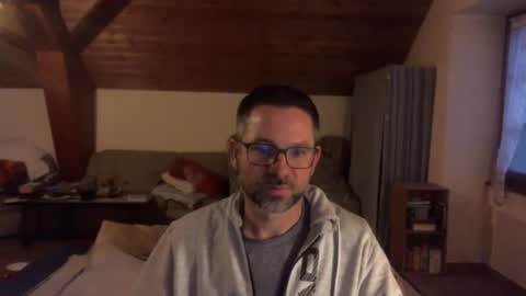 supersquirrel81 online show from November 2025 06:38:02 AM