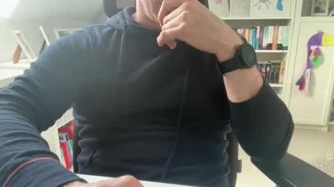 Snapshot of surfstar81 chatting on April 2026 09:56:01 AM surfstar81 online show from April 2026 09:56:01 AM