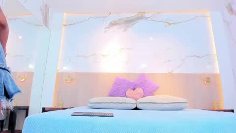 Snapshot of susan_elliot chatting on October 2025 03:21:02 PM Susan online show from October 2025 03:21:02 PM