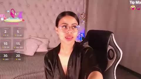 Snapshot of susan_voltaire chatting on June 2026 12:20:01 PM susan_voltaire online show from June 2026 12:20:01 PM
