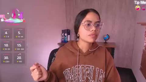 Snapshot of susan_voltaire chatting on July 2026 09:20:01 PM susan_voltaire online show from July 2026 09:20:01 PM