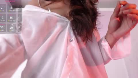 Snapshot of susanahendrix chatting on December 2025 03:17:01 PM Susana hendrix online show from December 2025 03:17:01 PM