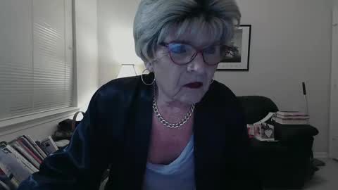 Snapshot of susanandlisa chatting on January 2025 01:01:01 AM sexualsusan online show from January 2025 01:01:01 AM