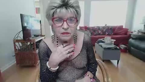 Snapshot of susanandlisa chatting on October 2025 05:31:02 PM sexualsusan online show from October 2025 05:31:02 PM