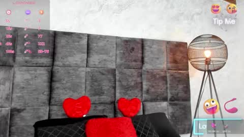 Susan online show from February 2025 07:03:01 PM