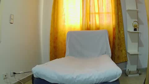 Susan online show from November 2025 08:29:01 PM