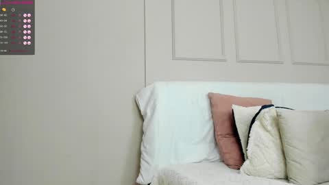 Amelia  online show from December 2024 10:42:02 PM