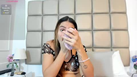 susanthomass online show from September 2025 07:08:02 PM