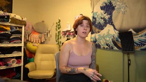   online show from October 2025 03:45:02 PM