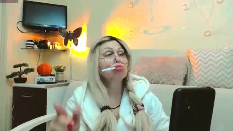 SusieNoreen online show from November 2025 04:36:02 AM