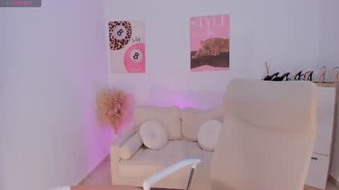 Sussan Monroe online show from June 2026 11:16:01 PM