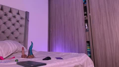 Snapshot of sussidream chatting on April 2026 01:42:02 AM Andrea online show from April 2026 01:42:02 AM