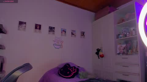 Snapshot of susssan_ferry chatting on April 2026 04:12:01 AM Susy online show from April 2026 04:12:01 AM