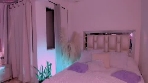 Snapshot of sussy_bell_ chatting on May 2026 04:28:02 AM sussy_bell_ online show from May 2026 04:28:02 AM
