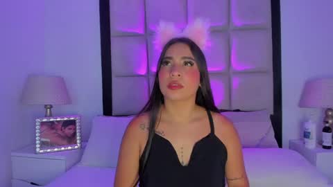 sussyfoxx_ online show from April 2026 03:18:01 AM