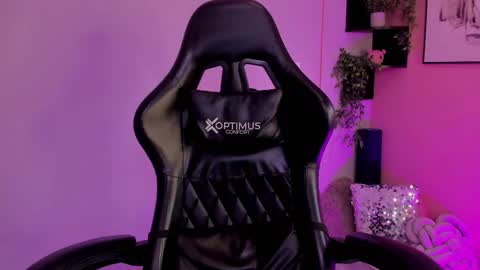 Snapshot of sussyprice chatting on November 2025 08:52:01 PM Sussy online show from November 2025 08:52:01 PM