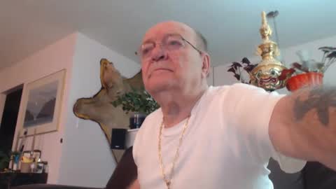 Snapshot of suv1 chatting on January 2025 12:35:01 PM Otto online show from January 2025 12:35:01 PM