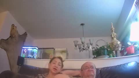 Snapshot of suv1 chatting on February 2026 03:37:02 AM Otto online show from February 2026 03:37:02 AM