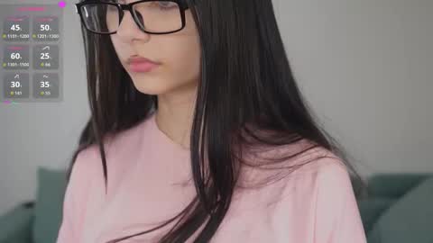 Sena online show from December 2025 05:29:01 PM