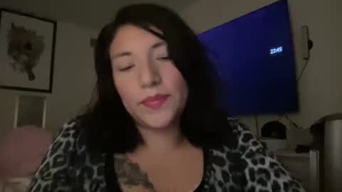 Suzy online show from October 2025 04:45:01 AM