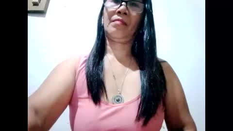 Snapshot of suzzie_hot chatting on December 2024 09:11:01 PM suzzie_hot online show from December 2024 09:11:01 PM