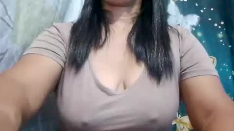 Snapshot of suzzie_hot chatting on February 2026 06:53:02 PM suzzie_hot online show from February 2026 06:53:02 PM