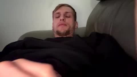 Snapshot of swanseagentleman chatting on November 2025 11:25:02 AM swanseagentleman online show from November 2025 11:25:02 AM