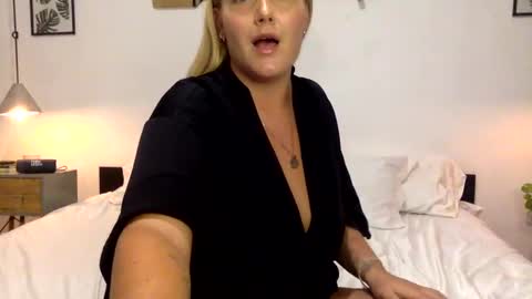 Snapshot of swedish_candii chatting on December 2024 04:27:02 AM Swedish Candii online show from December 2024 04:27:02 AM