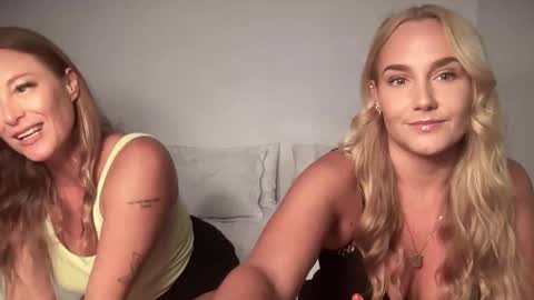 Snapshot of swedish_candii chatting on September 2025 09:15:02 PM Swedish Candii online show from September 2025 09:15:02 PM