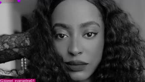 Snapshot of sweer_oshun chatting on June 2026 02:19:01 PM Evangeline online show from June 2026 02:19:01 PM