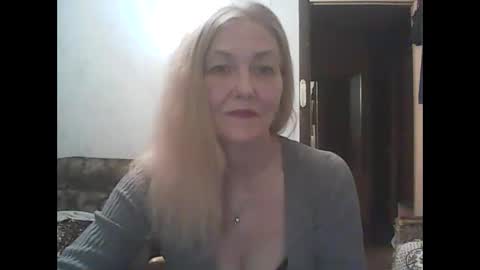 Snapshot of sweet4blonde609 chatting on December 2024 06:58:02 PM sweet4blonde609 online show from December 2024 06:58:02 PM
