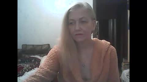 Snapshot of sweet4blonde609 chatting on December 2024 06:03:02 AM sweet4blonde609 online show from December 2024 06:03:02 AM