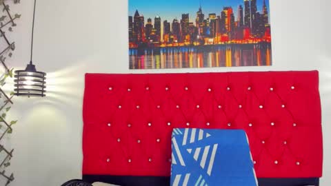 Carolina online show from December 2025 04:02:01 PM