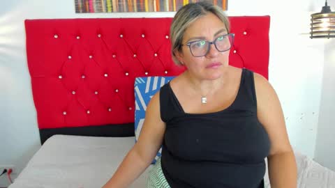 Carolina online show from December 2025 04:02:02 PM