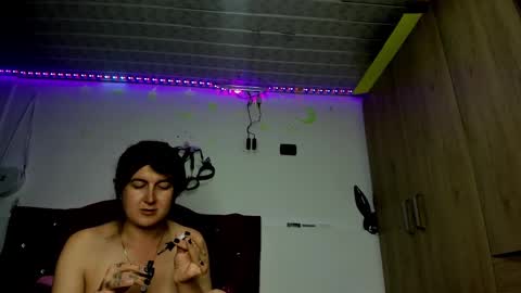 sweet__suck69bitch online show from January 2025 11:31:01 PM