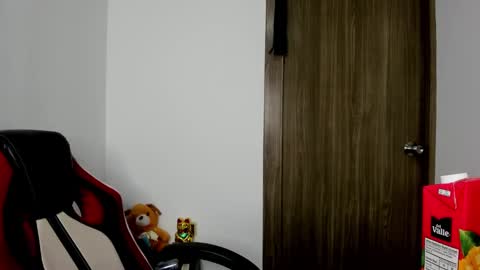 sweet__suck69bitch online show from February 2025 07:44:01 AM