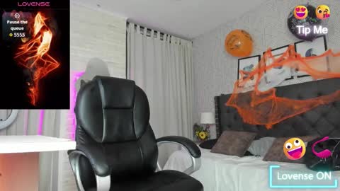 Vanessa online show from October 2025 03:45:02 AM