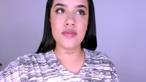 Stephanie online show from October 2025 01:17:02 AM