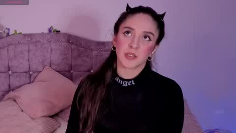 Snapshot of sweet_anllela chatting on November 2025 04:04:01 AM Sthefany Lauren Independent Model online show from November 2025 04:04:01 AM