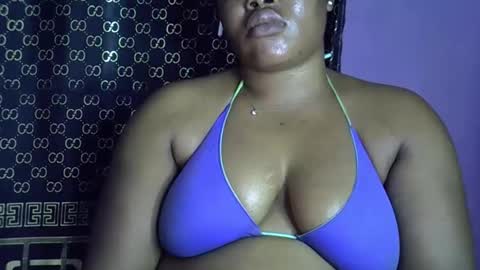 Snapshot of sweet_baby27 chatting on October 2025 12:22:01 AM sweet baby online show from October 2025 12:22:01 AM