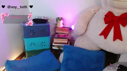 Snapshot of sweet_bluee chatting on December 2024 02:08:02 PM Tutti  online show from December 2024 02:08:02 PM