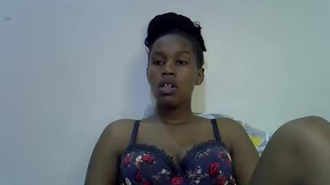 sweet_brown9 online show from September 2025 10:04:02 PM